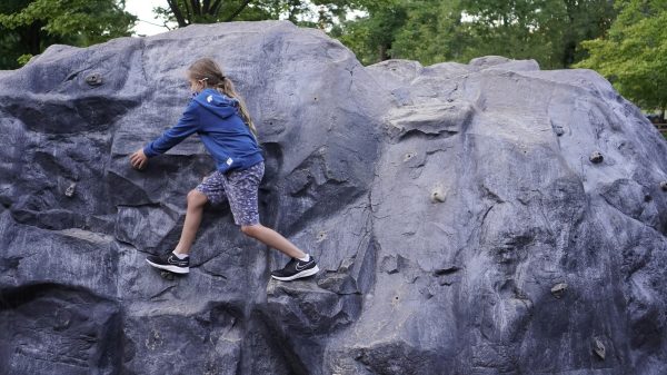 Bouldering Foundations: Footwork, Balance, and Body Tension